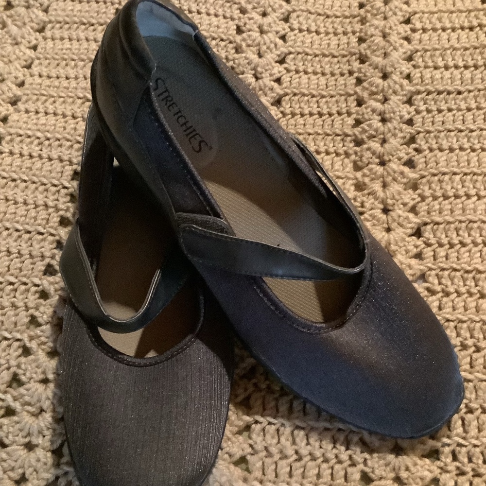 Stretchies shoe